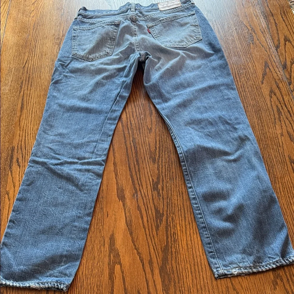 Levi’s 541 Faded Distressed Athletic Fit Jeans 32x32 comfy soft worn look